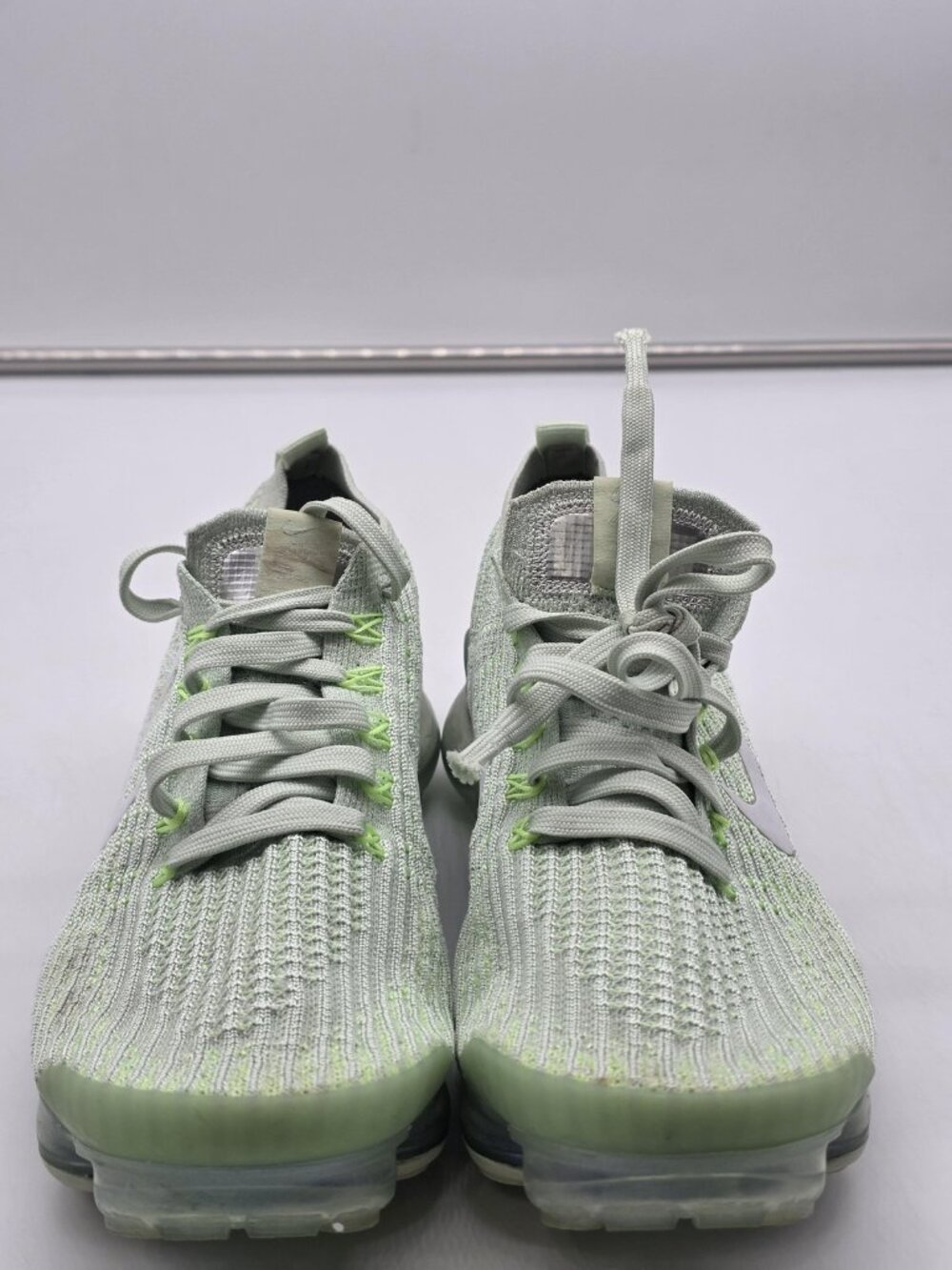 Nike Air VaporMax Flyknit 2 Shoes Womens 9 Green Jade Aura Sneakers AJ6910-300 - Picture 2 of 10